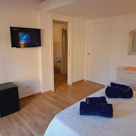 San Teodoro Rooms Exteriör bild