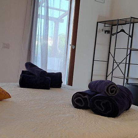 San Teodoro Rooms Exteriör bild