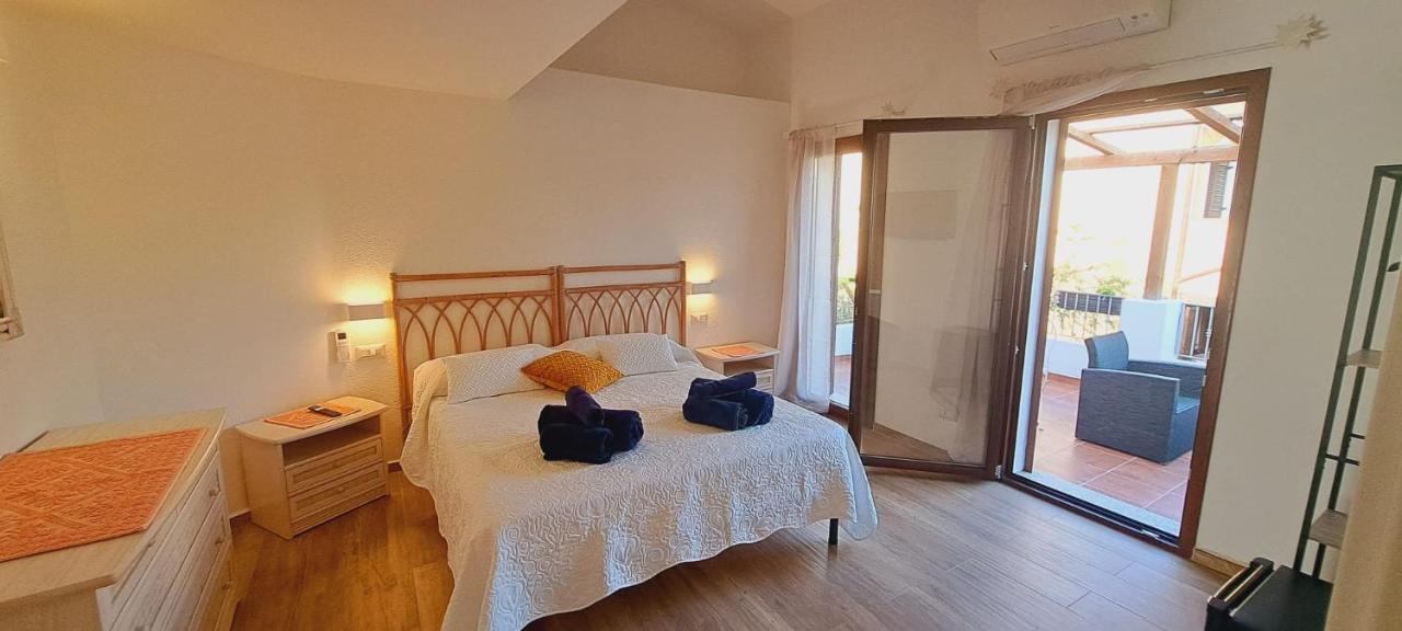 San Teodoro Rooms Exteriör bild