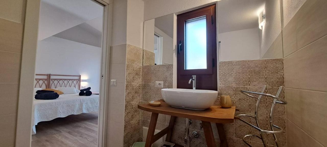 San Teodoro Rooms Exteriör bild
