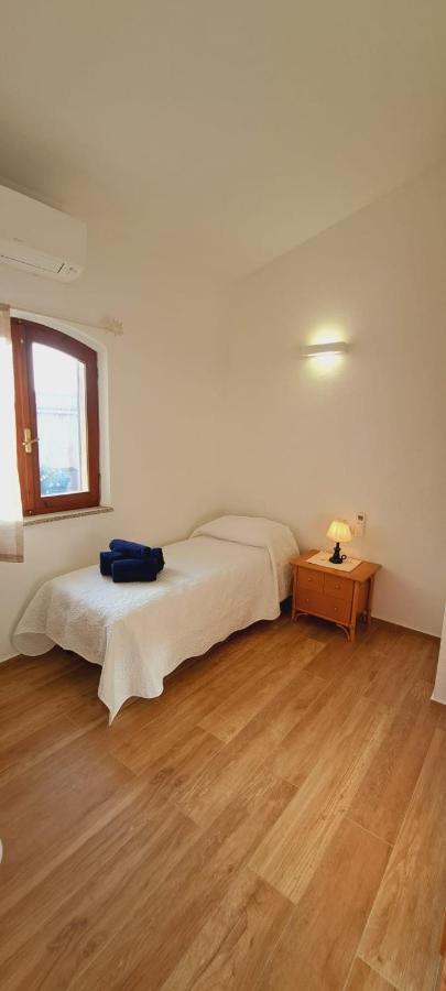 San Teodoro Rooms Exteriör bild